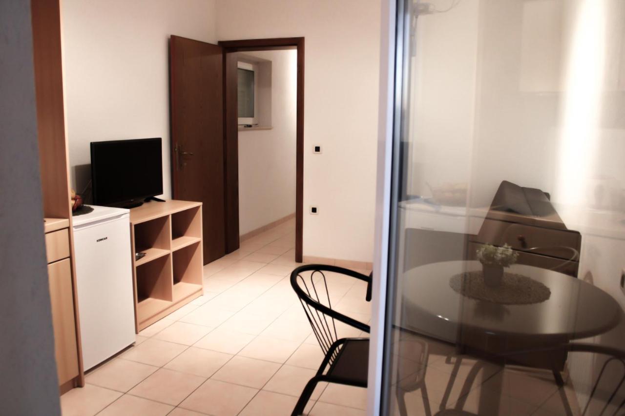 Apartments Larus Baska Voda Ngoại thất bức ảnh