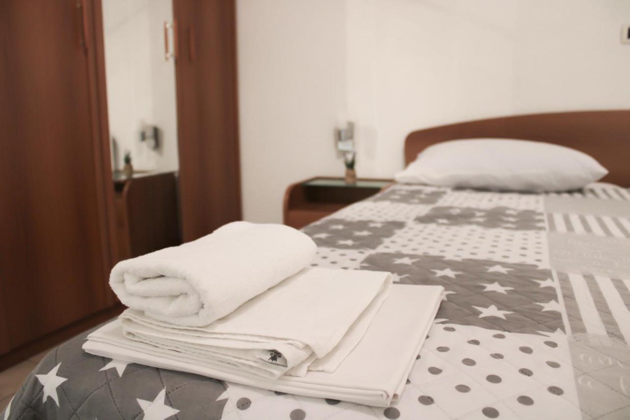 Apartments Larus Baska Voda Ngoại thất bức ảnh