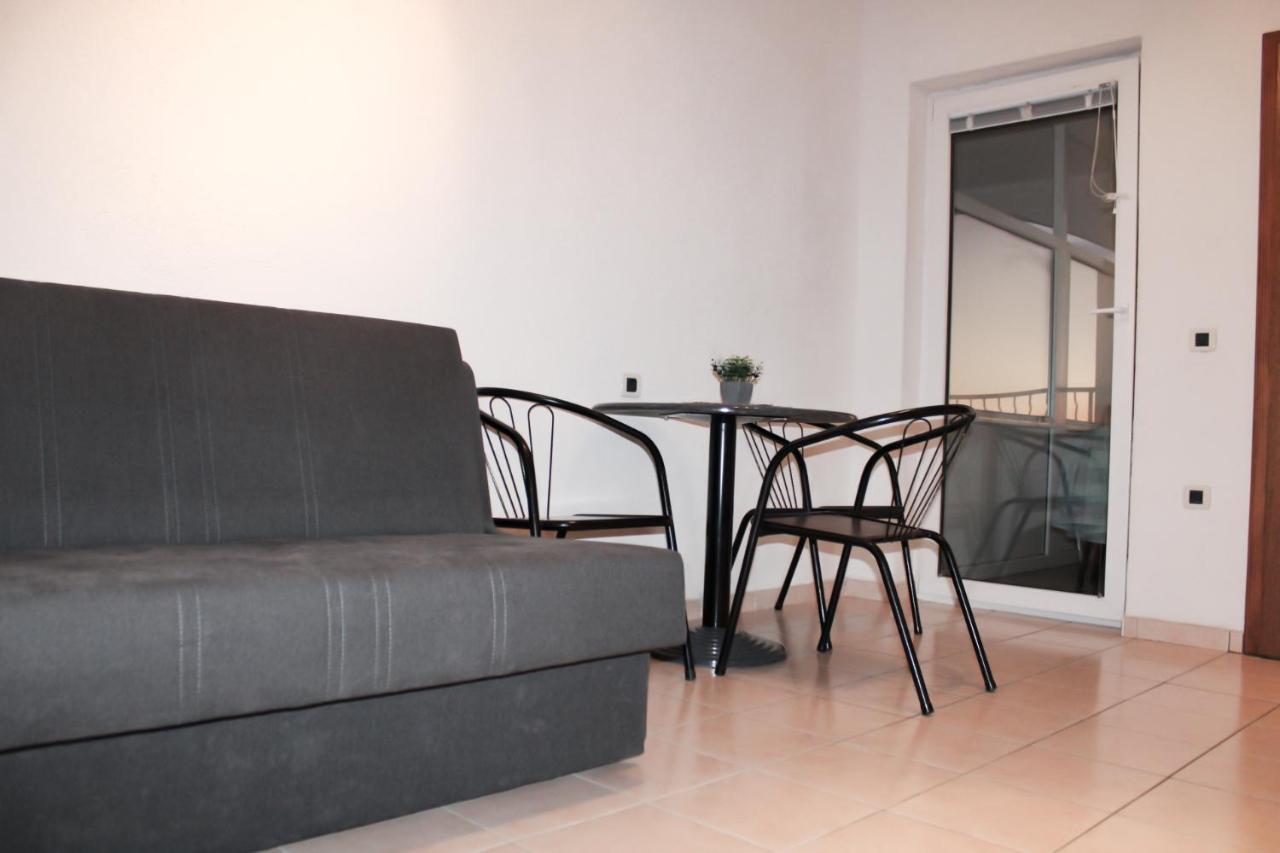 Apartments Larus Baska Voda Ngoại thất bức ảnh