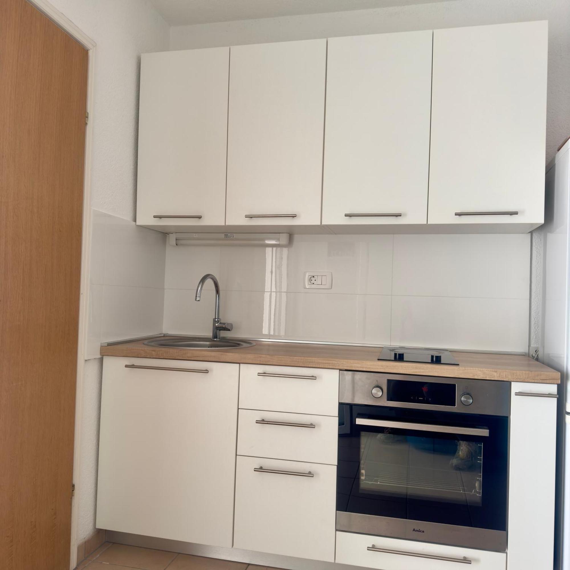 Apartments Larus Baska Voda Ngoại thất bức ảnh